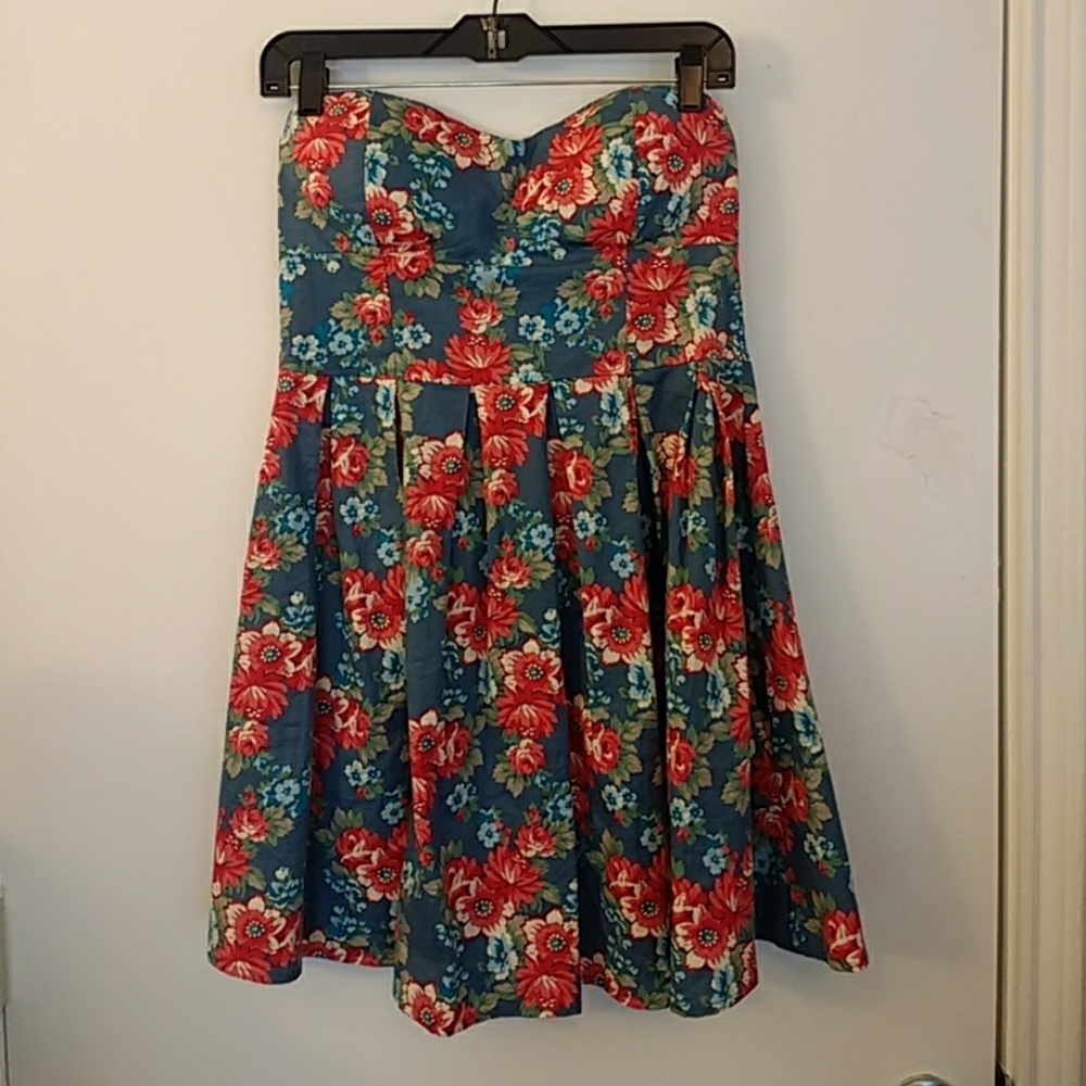 Summer strapless dress